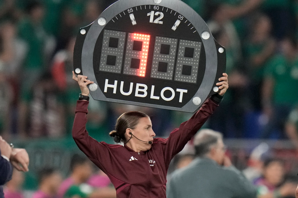 Một hiệp bóng đá bao nhiêu phút?